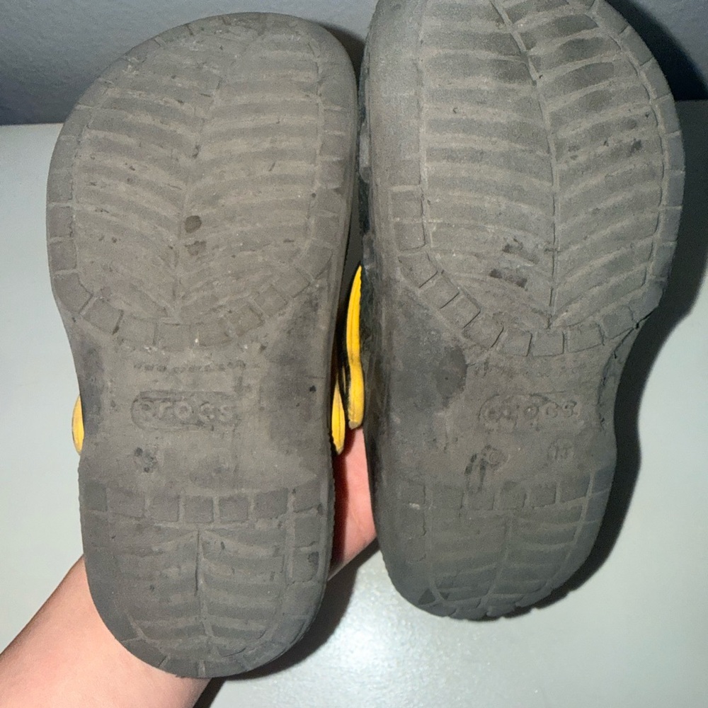 Batman Crocs - Picture 3 of 3